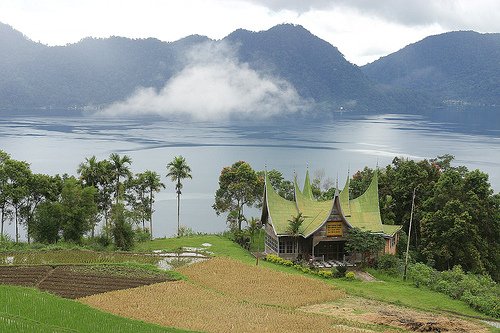 danau_maninjau.jpg